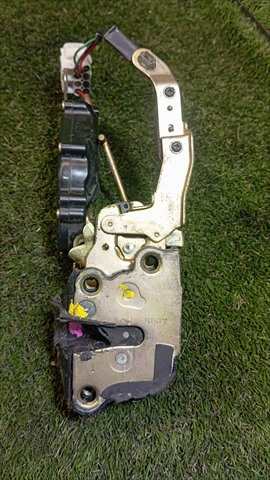 Cerradura Puerta Delantera Izquierda Toyota 4 Runner 3.0 T DIESEL