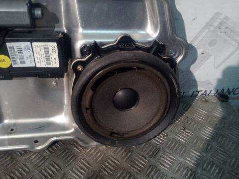 Foto 3ª: Elevalunas Manual Trasero Izquierdo Audi A8 4.2 QUATTRO 335CV 246KW [BFM] (2003)