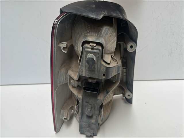 Foto 2ª: Piloto Trasero Derecho Volkswagen Touran 1.9 TDI [BLS] (2010)