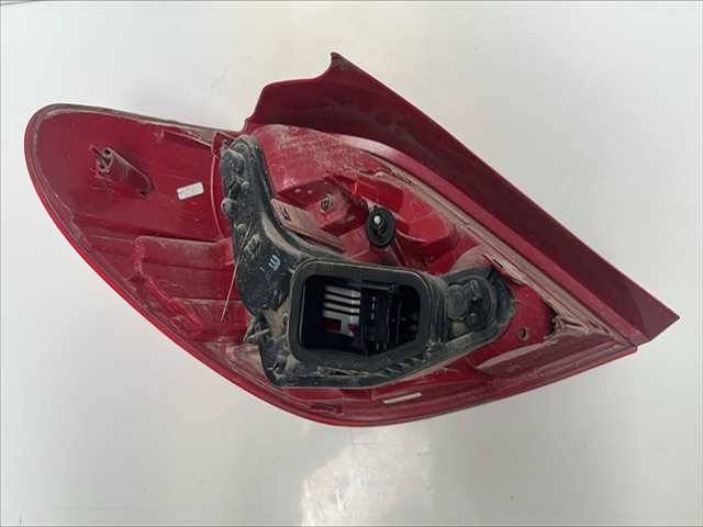 Foto 2ª: Piloto Trasero Derecho Peugeot 207 1.4 GASOLINA [G-8FP] (2012)