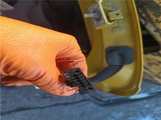 Foto 3ª: Portón Peugeot 208 1.5 ALLURE PACK [1.5 LTR. - 75 KW BLUE-HDI FAP] [YHT (DV5RCF)]