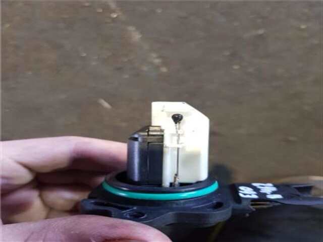 Foto 3ª: Caudalimetro Bmw Serie 5 518 3.0 530I [3.0 LTR. - 170 KW 24V CAT] [M54 306 S3]