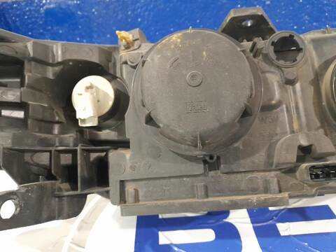 Foto 3ª: Faro Izquierdo Renault Laguna VERSION INDEFINIDA (2001)