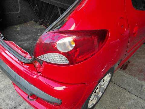 Piloto Trasero Derecho Peugeot 206 8HZ