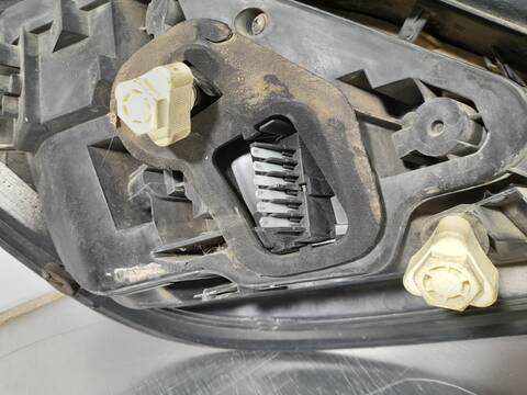 Foto 2ª: Piloto Trasero Derecho Opel Astra COSMO 105CV 77KW [Z16XEP] (2006)