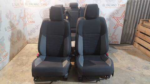 Asientos Traseros Toyota Auris 136CV 100KW