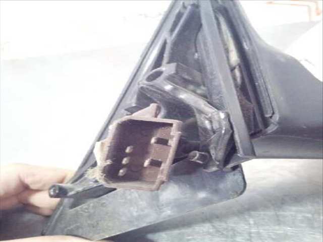 Foto 4ª: Retrovisor Derecho Audi A6 2.5 TDI BERLINA 116CV 85KW (1994)