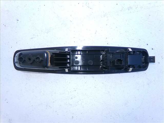 Foto 2ª: Botonera Elevalunas Renault Megane 1.5 DCI 2008-2013 [K9KJ8] (2011)