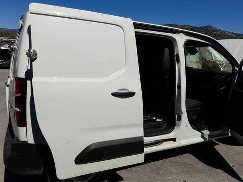 Foto 2ª: Puerta Lateral Corredera Derecha Peugeot Partner 1.5 BLUEHDI 100 102CV 75KW FURGONETA [YH01] (2024)