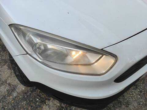 Faro Derecho Ford Transit UGCB