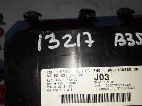 Foto 3ª: Caja Reles Fusibles Peugeot 307 VERSION INDEFINIDA (2001)