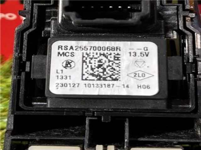 Foto 3ª: Botonera Elevalunas Renault Trafic M9R Z7 170CV 125KW FURGON (2023)