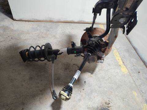 Foto 2ª: Cuna de Motor Peugeot 2008 VERSION INDEFINIDA (2015)