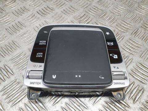 Foto 2ª: Mando Multifuncion Mercedes Clase C 160 CLA 200 118.687) 163CV 120KW [282914] (2019)