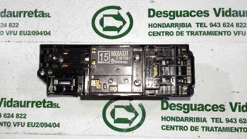 Foto 3ª: Botonera Elevalunas Mitsubishi Space Star 1.2 80CV 59KW [3A92] (2017)