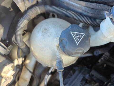 Deposito Expansion Peugeot 2008 HMZ