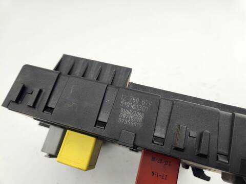 Foto 2ª: Caja Reles Fusibles Saab 9-3 AERO 180CV 132KW SPORT HATCH [Z19DTR] (2008)