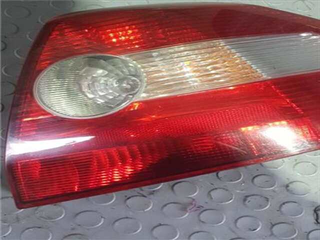 Foto 2ª: Piloto Trasero Derecho Renault Megane 1.9 CONFORT AUTHENTIQUE [1.9 LTR. - 88 KW DCI DIESEL] II BERLINA 5P (10.2002-_) [F9Q B8]