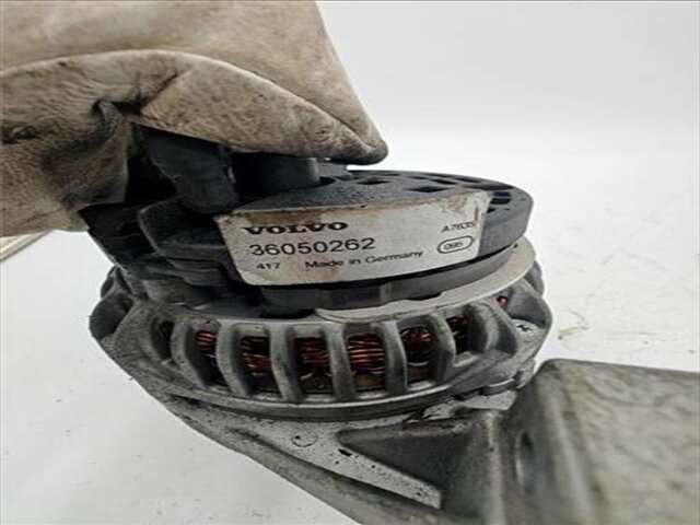 Foto 3ª: Alternador Volvo V70 2.4 D [2.4 LTR. - 120 KW DIESEL CAT] [D5244T]