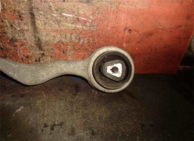 Brazo Suspension Delantero Izquierdo Bmw Serie 1 114 2.0 118D [2.0 LTR. - 105 KW TURBODIESEL CAT]