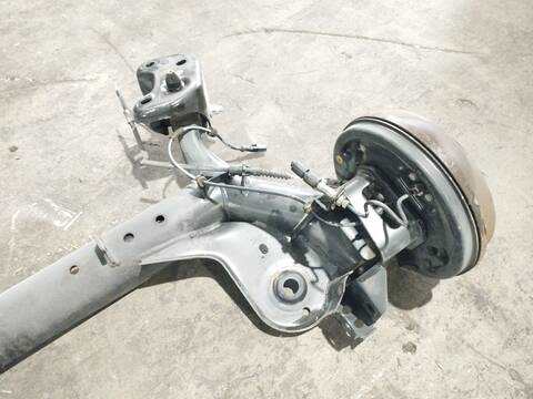 Foto 2ª: Puente Trasero Ford B Max 1.0 ECOBOOST 100CV 74KW JK) [SFJB] (2014)