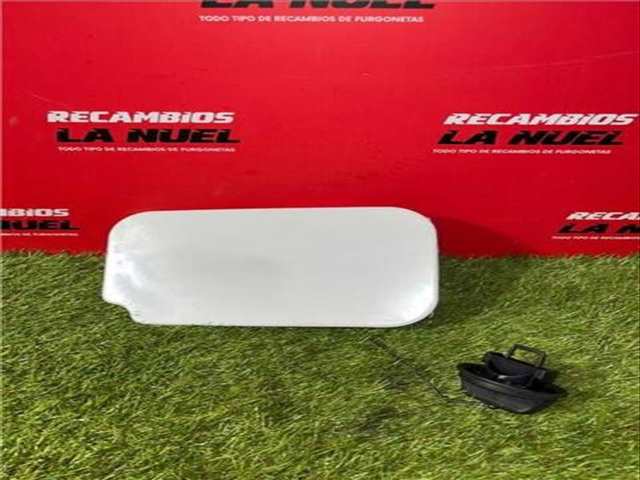 Foto 3ª: Tapa Exterior Combustible Renault Express ADVANCE BLUE DCI DIESEL FAP 75CV 55KW [K9K U8] (2021)