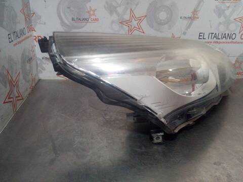 Foto 2ª: Faro Derecho Toyota Verso COMFORT 112CV 82KW [N47C16A] (2015)