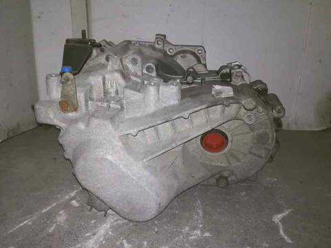 Foto 3ª: Caja Cambios Mitsubishi Space Star 1900 DI-D COMFORT 102CV 75KW [F9Q1] (2003)