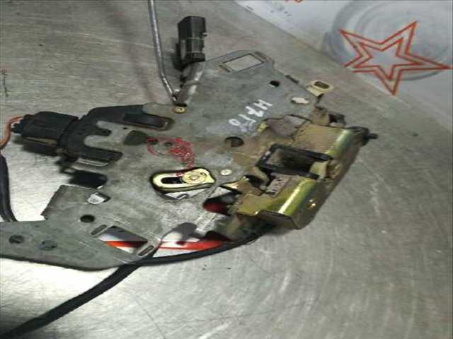 Foto 2ª: Cerradura Puerta Trasera Izquierda Chrysler Voyager 2.5 TD SE 116CV 85KW (2001)