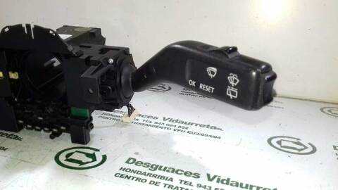 Foto 3ª: Mando Multifuncion Volkswagen Passat ADVANCE 4MOTION 140CV 103KW [BKP] (2006)