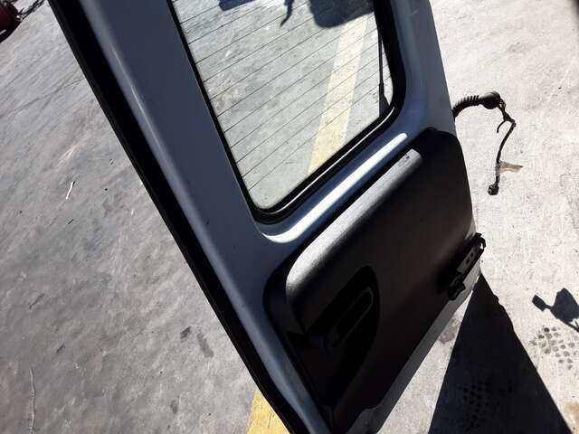 Foto 2ª: Puerta Trasera Izquierda Opel Combo 1.3 CDTI FAMILIAR FURGON [Z13DT] (2005)