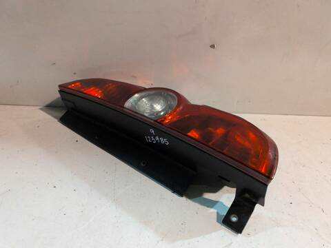 Foto 3ª: Piloto Trasero Derecho Fiat Doblo 1.9 D II 100CV 74KW 152) 198A3000 (2012)