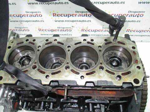 Foto 2ª: Bloque Motor Kia Carnival VERSION INDEFINIDA (2003)