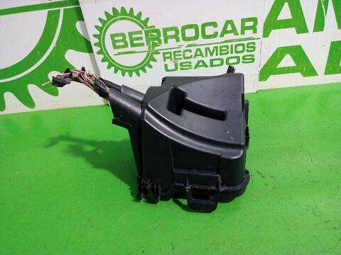 Foto 2ª: Caja Reles Fusibles Dacia Sandero LAUREATE 90CV [K9K] (2012)