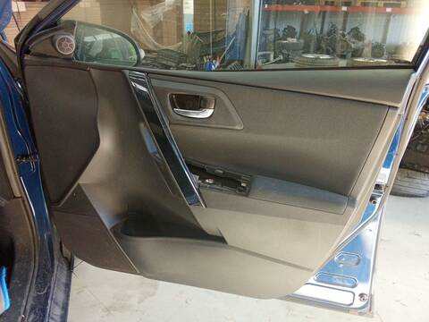 Tapizados Cartoneras Toyota Auris 1.6 D4-D WWE185_) 112CV 82KW