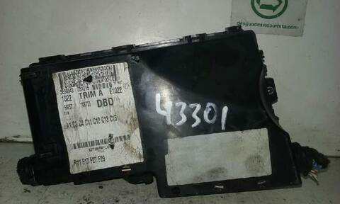 Foto 2ª: Caja Reles Fusibles Ford C Max 1.8 TDCI TD CAT 115CV 85KW FOCUS CAP) [KKDA] (2009)