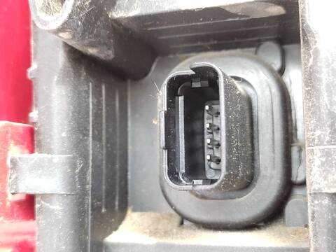 Foto 3ª: Piloto Trasero Derecho Peugeot 5008 1.6 HDI 114CV 84KW [9HD (DV6C)] (2014)