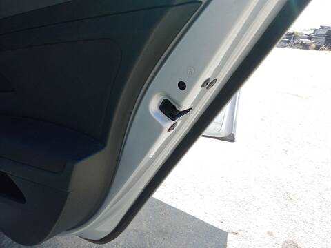 Cerradura Puerta Trasera Derecha Volkswagen Golf 1.6 TDI 110CV 81KW