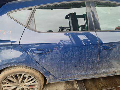 Puerta Trasera Derecha Seat Leon STYLE 110CV 81KW