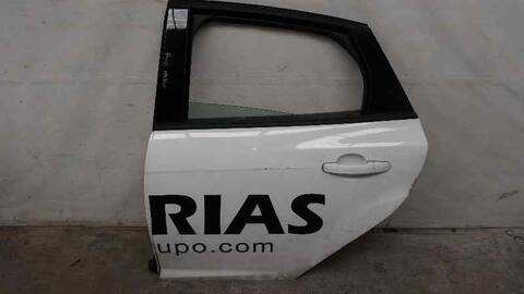 Puerta Trasera Izquierda Ford Focus AMBIENTE 95CV 70KW
