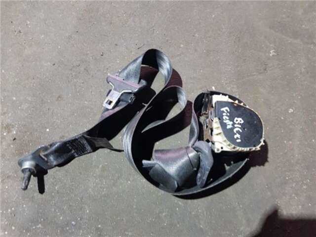 Foto 3ª: Cinturón Trasero Central Ford Fiesta 1.3 PORTO [1.3 LTR. - 44 KW CAT] [J6B]