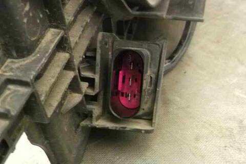 Foto 3ª: Electroventilador Aire Acondicionado Volkswagen Polo 1.4 FSI 86CV 63KW [CGG] (2011)