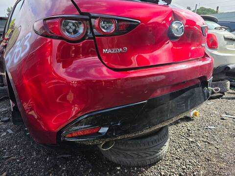 Paragolpes Trasero Mazda 3 EXCLUSIVE-LINE 122CV 90KW