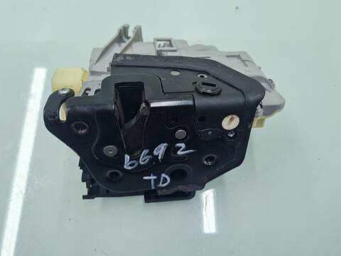 Cerradura Puerta Trasera Derecha Volkswagen Passat ADVANCE BERLINA 140CV 103KW