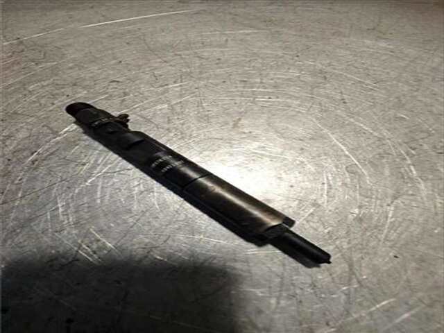 Foto 2ª: Inyectores Renault Clio 1.5 AUTHENTIQUE [1.5 LTR. - 62 KW DCI DIESEL] [K9K T7]