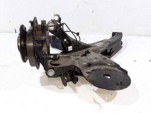 Foto 2ª: Brazo Suspension Trasero Izquierdo Mercedes Clase V 200 136CV 100KW (2014)