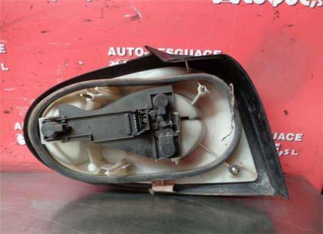Piloto Trasero Derecho Renault Megane 1.4 16 V DYNAMIQUE [1.4 LTR. - 70 KW 16V] I FASE 2 COUPE (DA...)(01.1999-_)