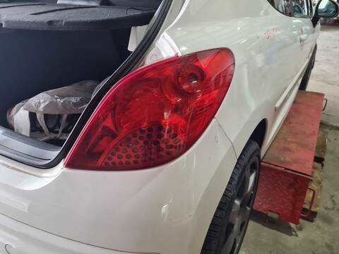 Foto 2ª: Piloto Trasero Derecho Peugeot 207 RC 174CV 128KW [5FY] (2008)