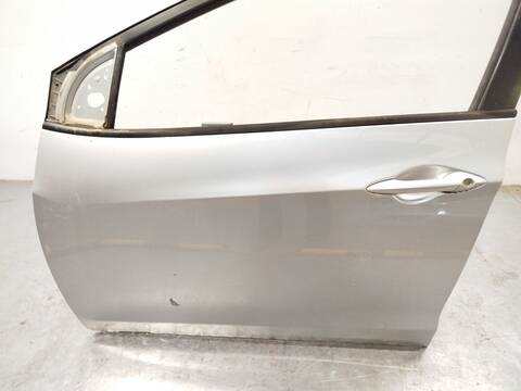 Foto 4ª: Puerta Delantera Izquierda Hyundai i30 1.6 CRDI 110CV 81KW [D4FB] (2013)