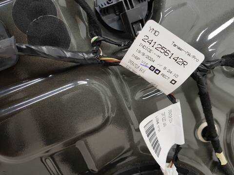 Foto 3ª: Puerta Delantera Derecha Dacia Sandero STEPWAY EXPRESSION GO (2022)